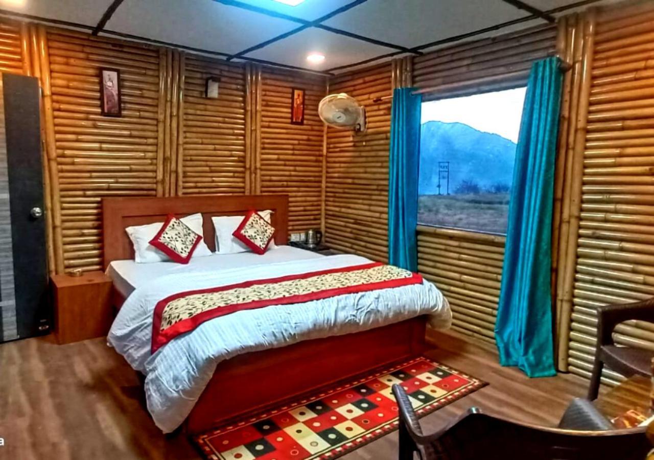Bamboo Junction Resort - Kanatal, Valley & Mountain View Данаулти Екстериор снимка